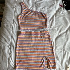 2 piece set crop top and skirt